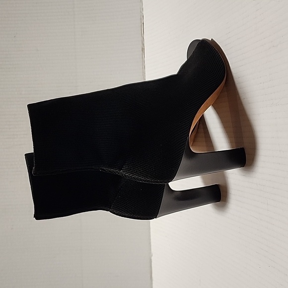 Vince Ezra Open Toe Heeled Boots - Picture 4 of 12